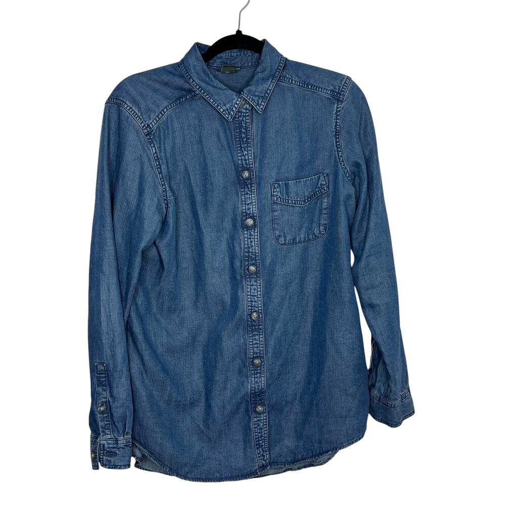 Eddie Bauer Blue Wash Button Down Size Medium